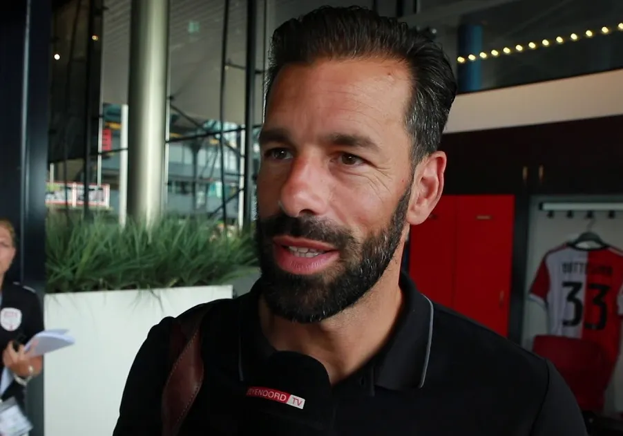 Fanatieke Feyenoord supporters zien vertrek Ruud van Nistelrooij bij PSV als buitenkans