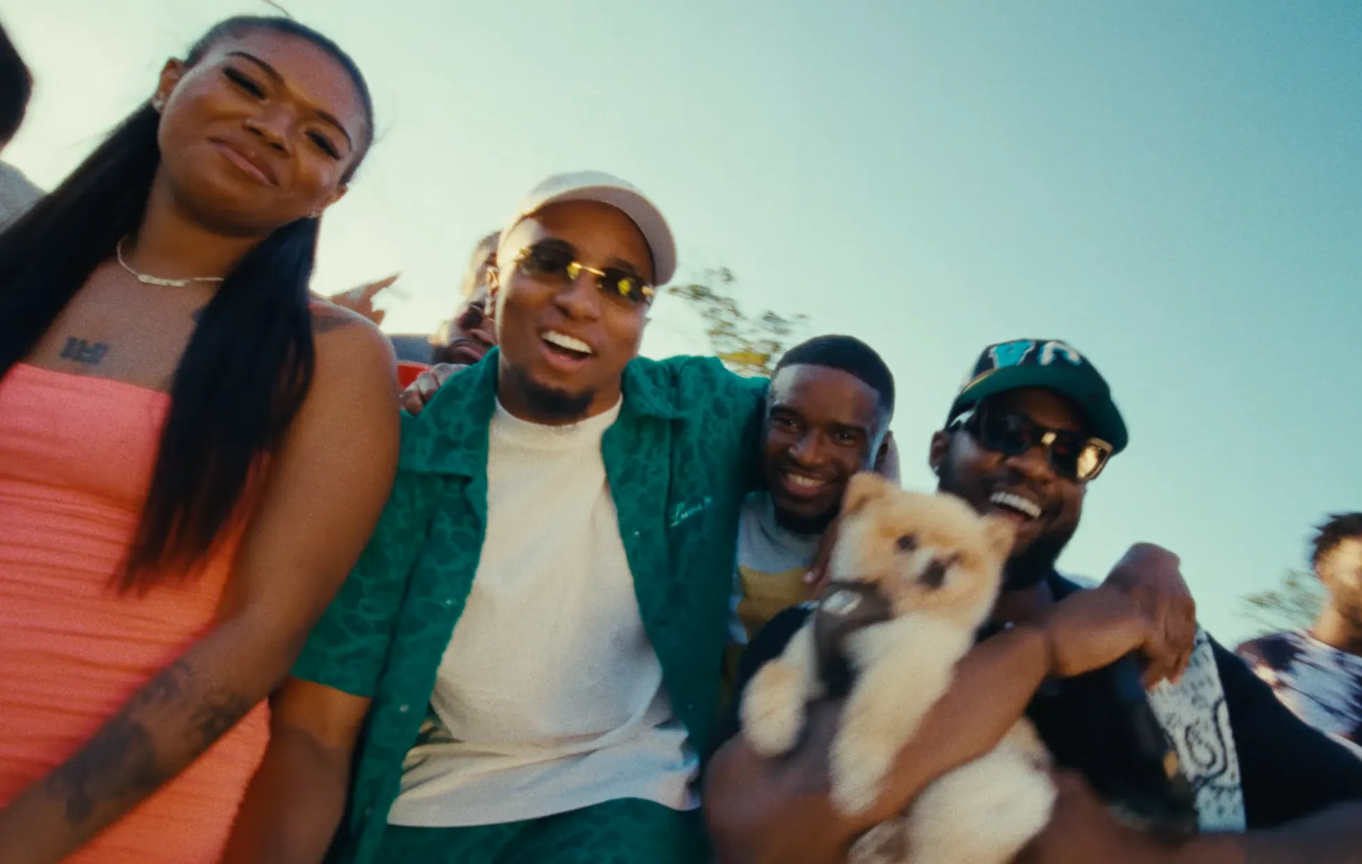 CHO en Emms brengen de zomer naar je beeldscherm met BANDZ video