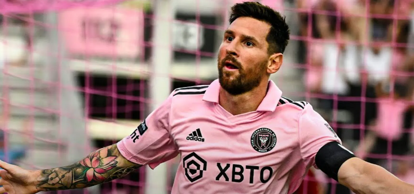 Royston Drenthe beschuldigt Lionel Messi van het maken van racistische opmerkingen tegen hem