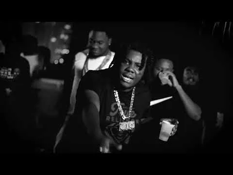 Na Talibans laat Byron Messia zijn nieuwe video Mad Dawgs los
