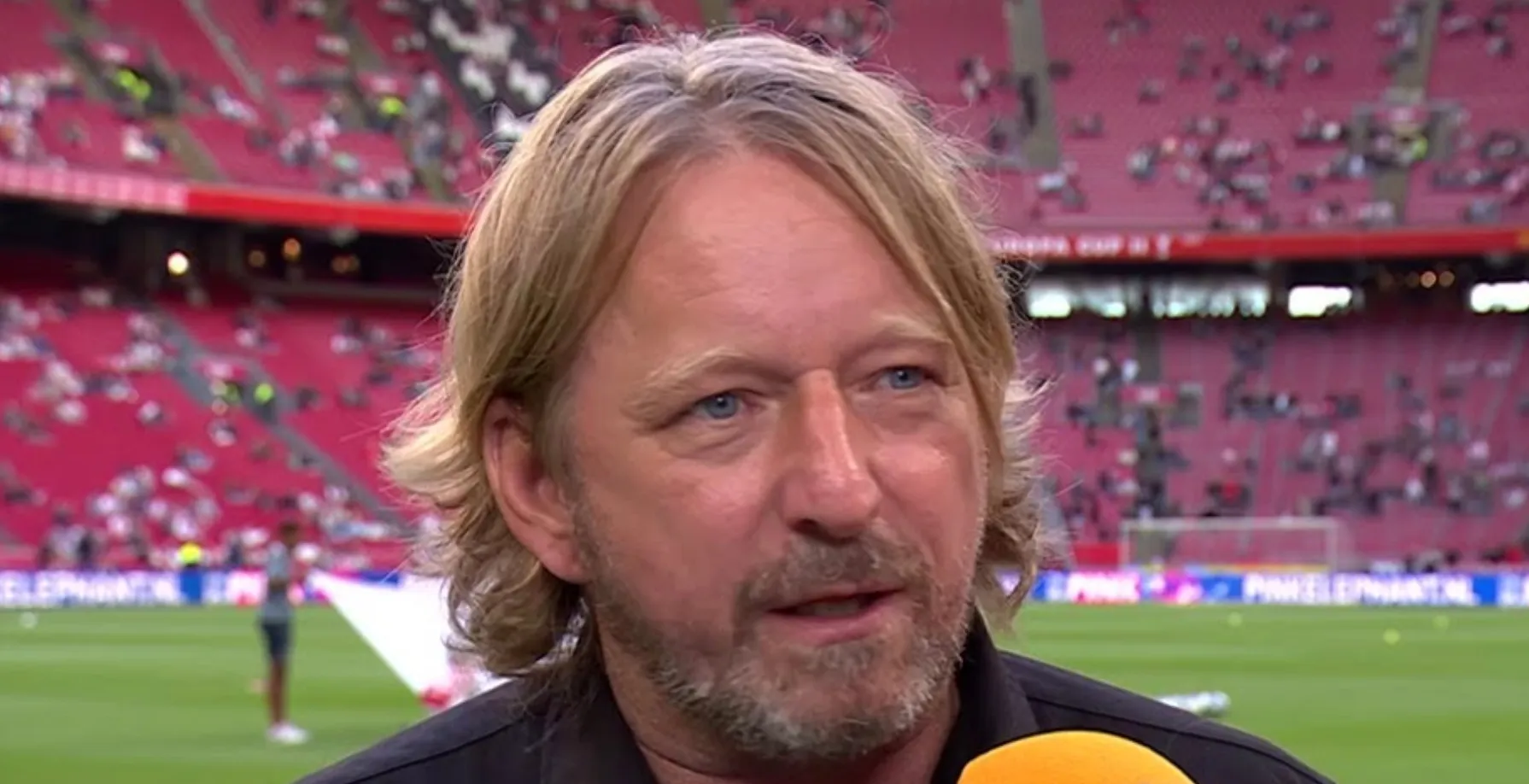 Ajax neemt eerste maatregelen, technisch directeur Mislintat voorlopig niet welkom