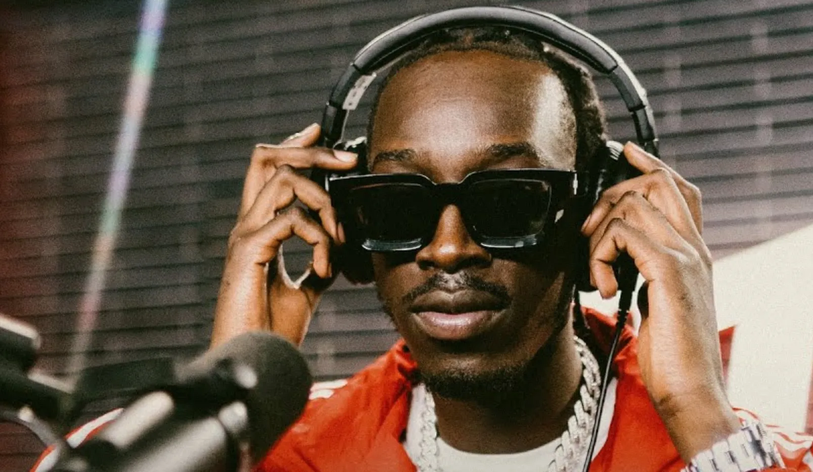 Engelse rapper Unknown T ging langs bij 101Barz voor een studiosessie