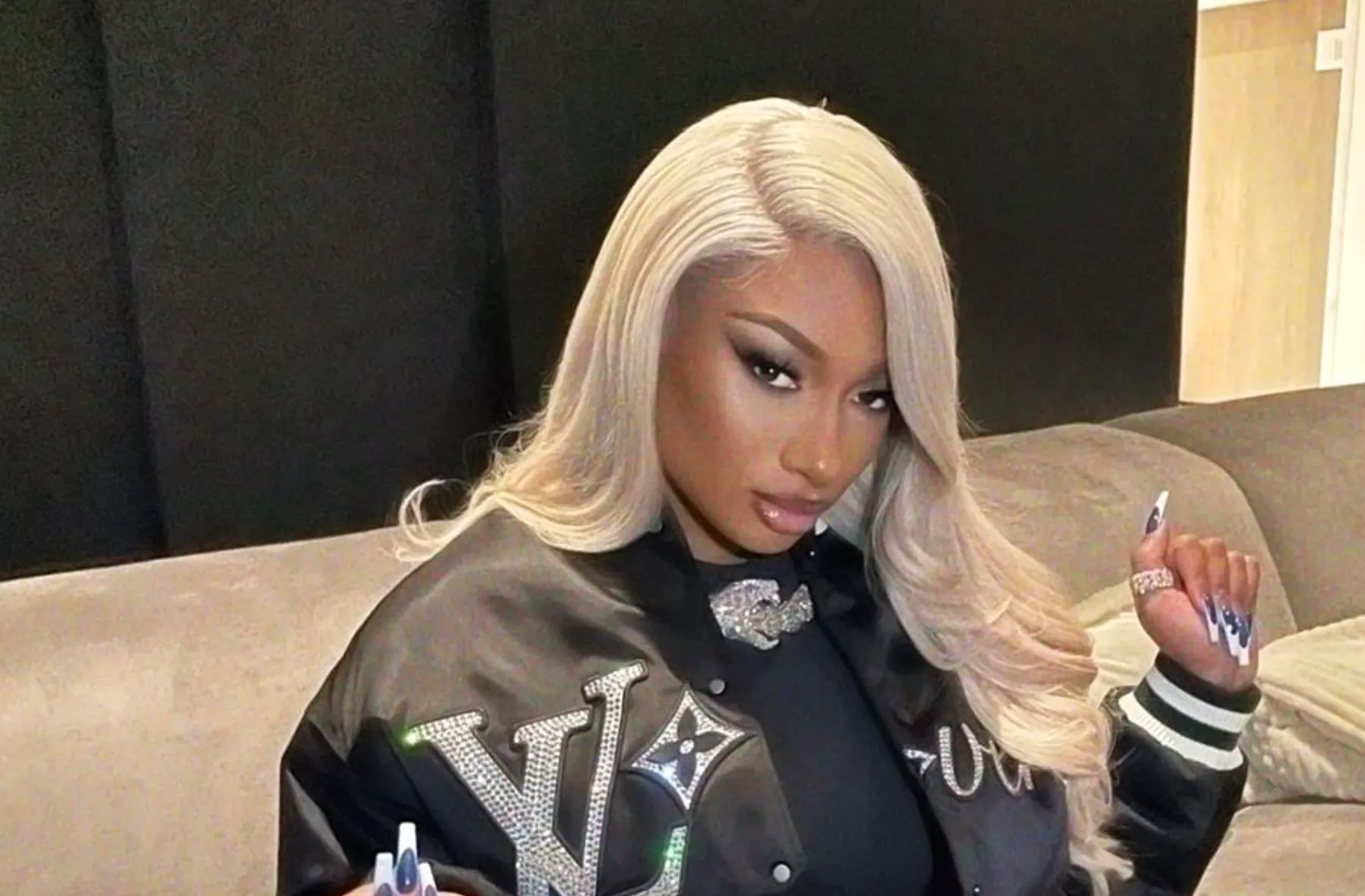 Megan Thee Stallion haalt uit naar o.a. Drake, Nicki Minaj en Tory Lanez op nieuwe disstrack Hiss
