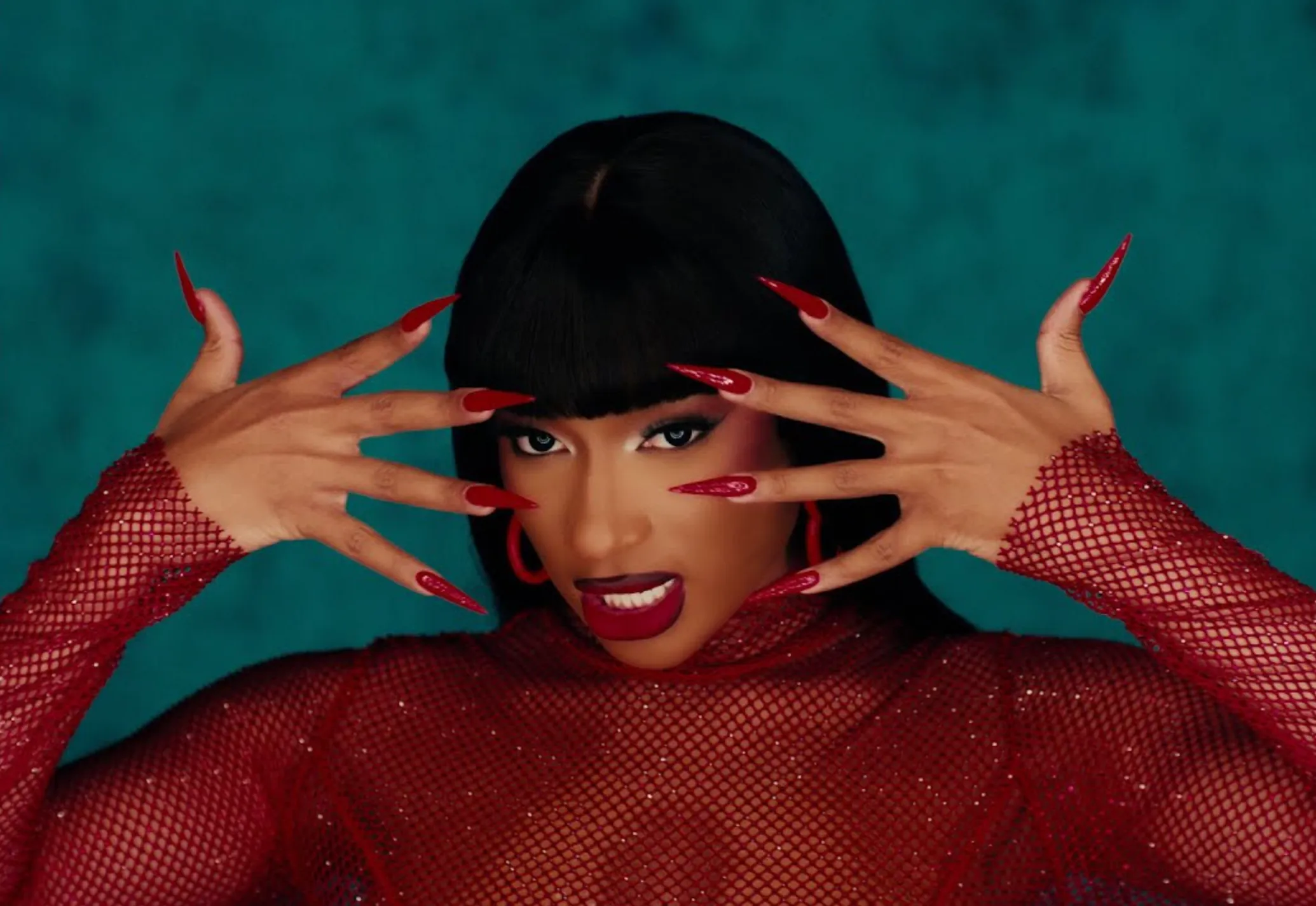 Kerkhof schakelt beveiliging in nadat Nicki Minaj fans dreigen het graf van de moeder van Megan Thee Stallion te slopen