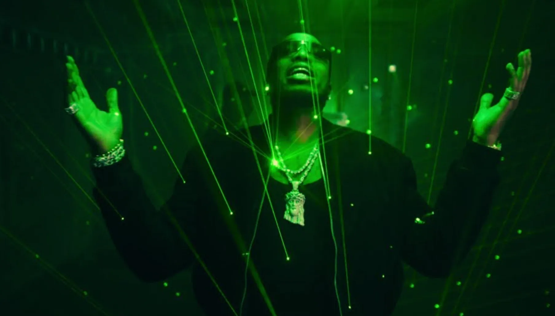 Quavo schakelt Destroy Lonely in voor Potato Loaded video