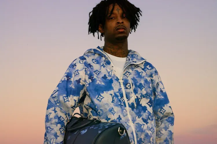 Soulja Boy en 21 Savage bedreigen elkaar na bizarre berichten over de overleden moeder van Metro Boomin