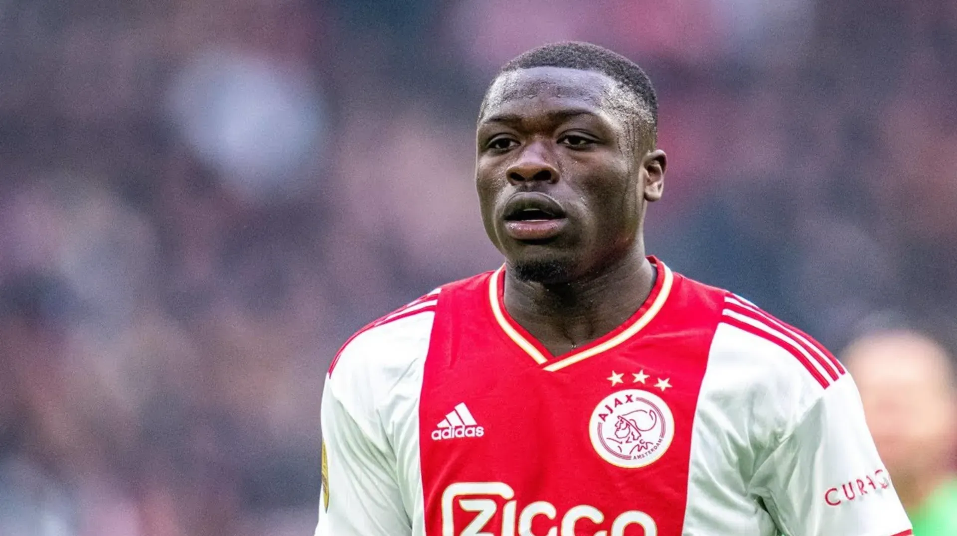 Brian Brobbey stookt vuurtje op en zet PSV boven Feyenoord als grootste vijand: "Als ik tegen hun speel voel ik agressie"