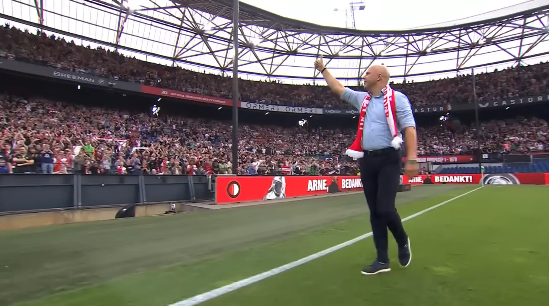 Trainer Arne Slot blikt terug op Feyenoord-periode en ziet Ajax-vernedering als hoogtepunt: "Het was zo'n extreme dominantie"