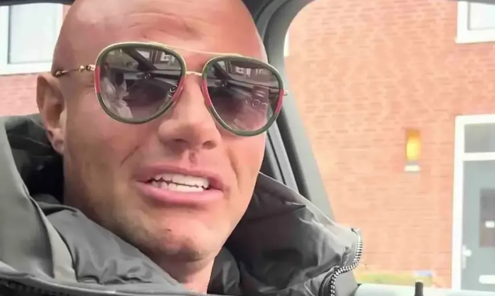 Alex Soze door twaalf undercoveragenten klemgereden en in de boeien geslagen