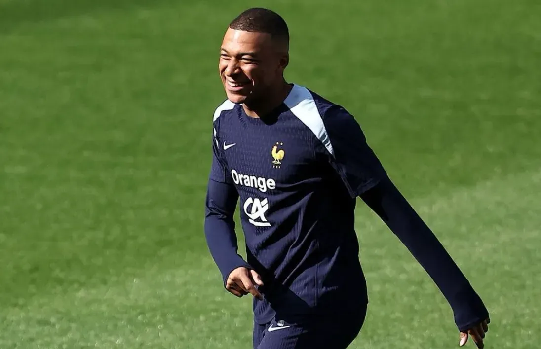 Kylian Mbappé hint naar terugkeer in wedstrijd tegen Nederland: "Zonder risico zijn er geen overwinningen"