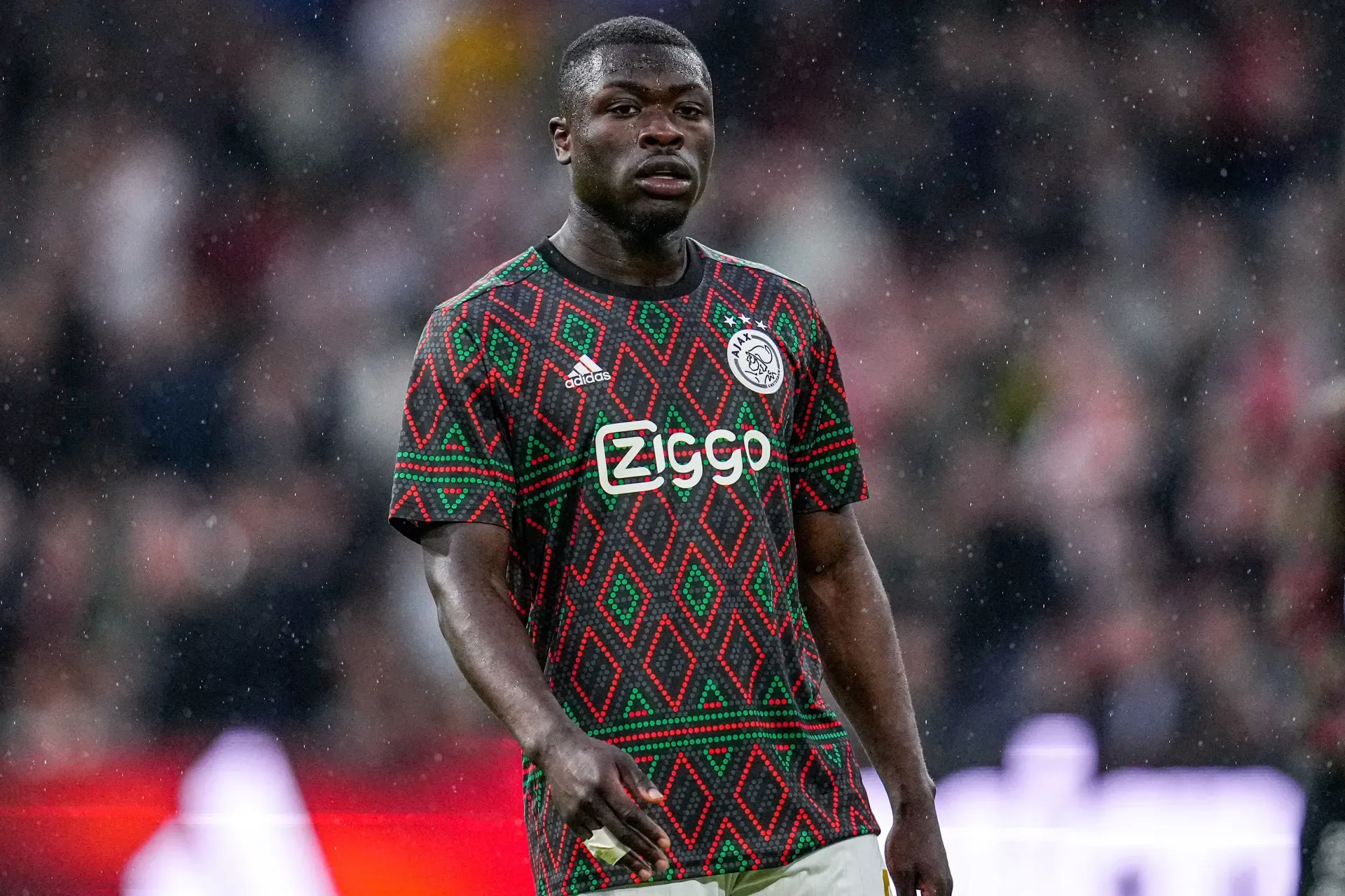 Brian Brobbey richt zijn pijlen op analist van Basten en zijn kritiek: "Hij praat veel, maar helpt de club niet"