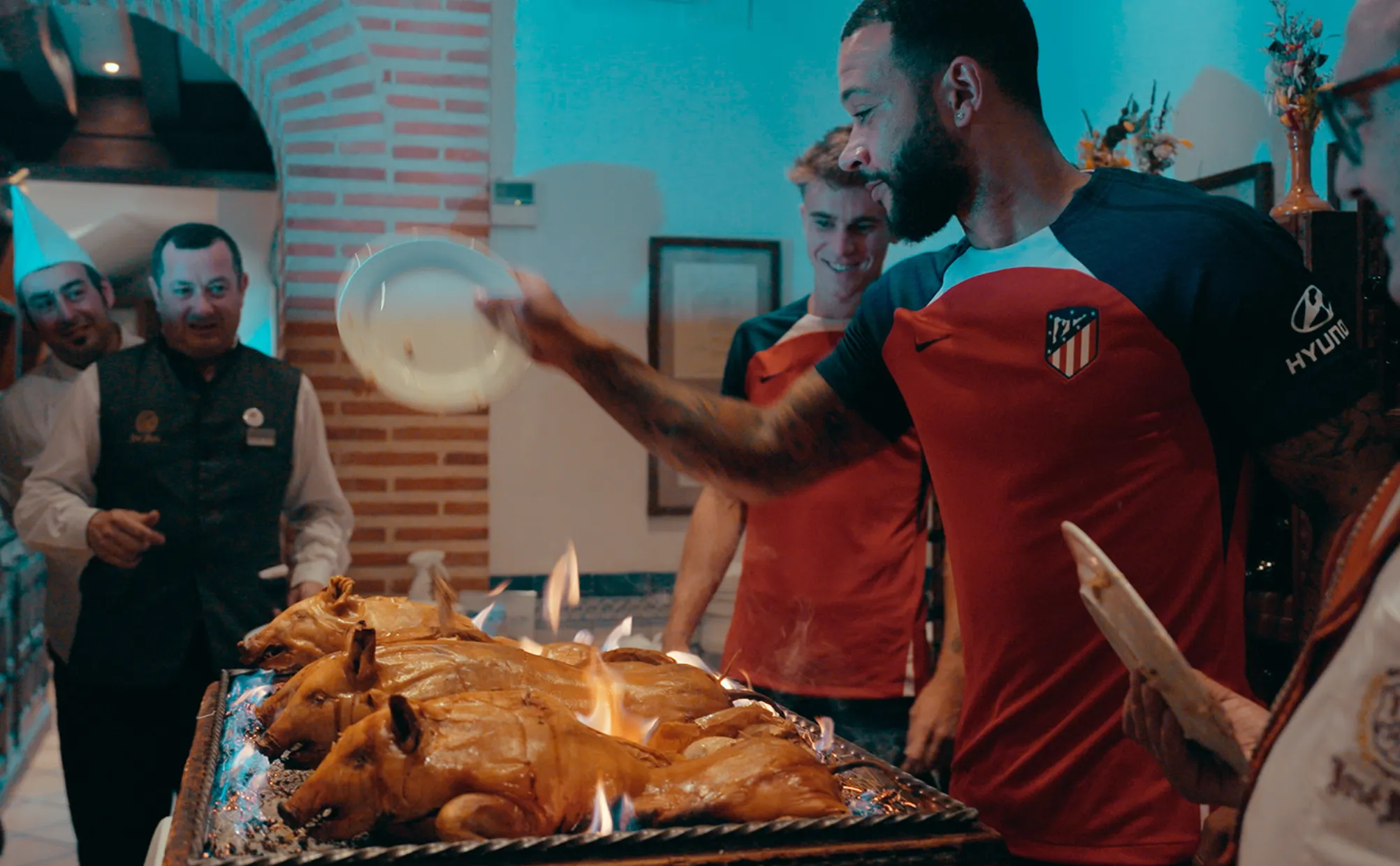 Netflix toont unieke beelden van o.a. Depay, Blind, Bellingham, Xavi en Vini Jr. in nieuwe trailer van LALIGA: Más allá del gol docu