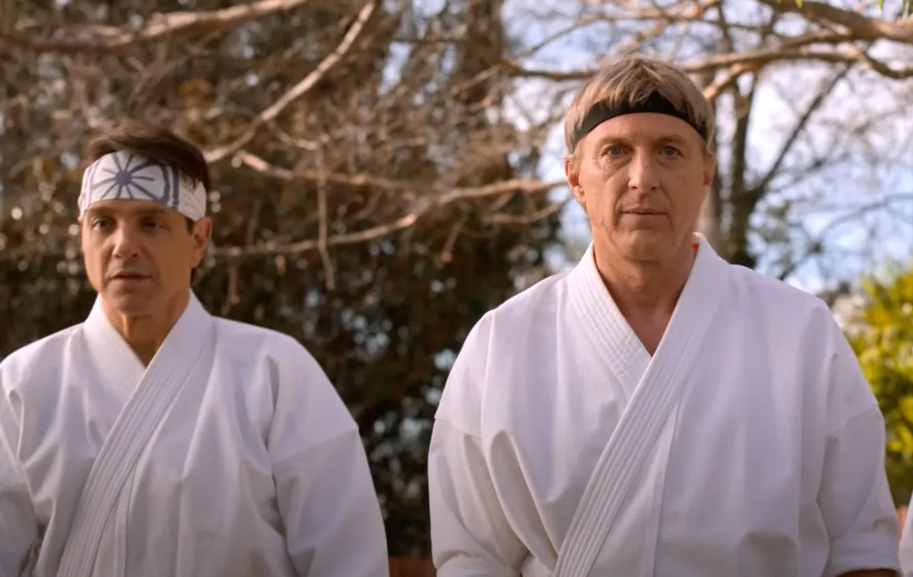 Rivaliteit en vreemde trainingsmethodes in de trailer van het zesde seizoen van Cobra Kai