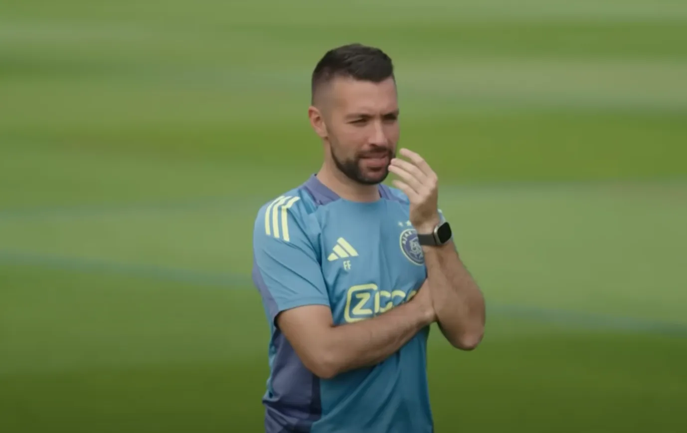 Ajax-spelers komen in opstand na drastisch besluit van de trainer