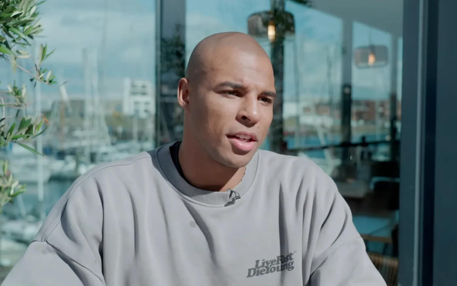 Levi Rigters kijkt alvast vooruit naar titelgevecht met Rico Verhoeven: "Dit weekend is een klein obstakel"