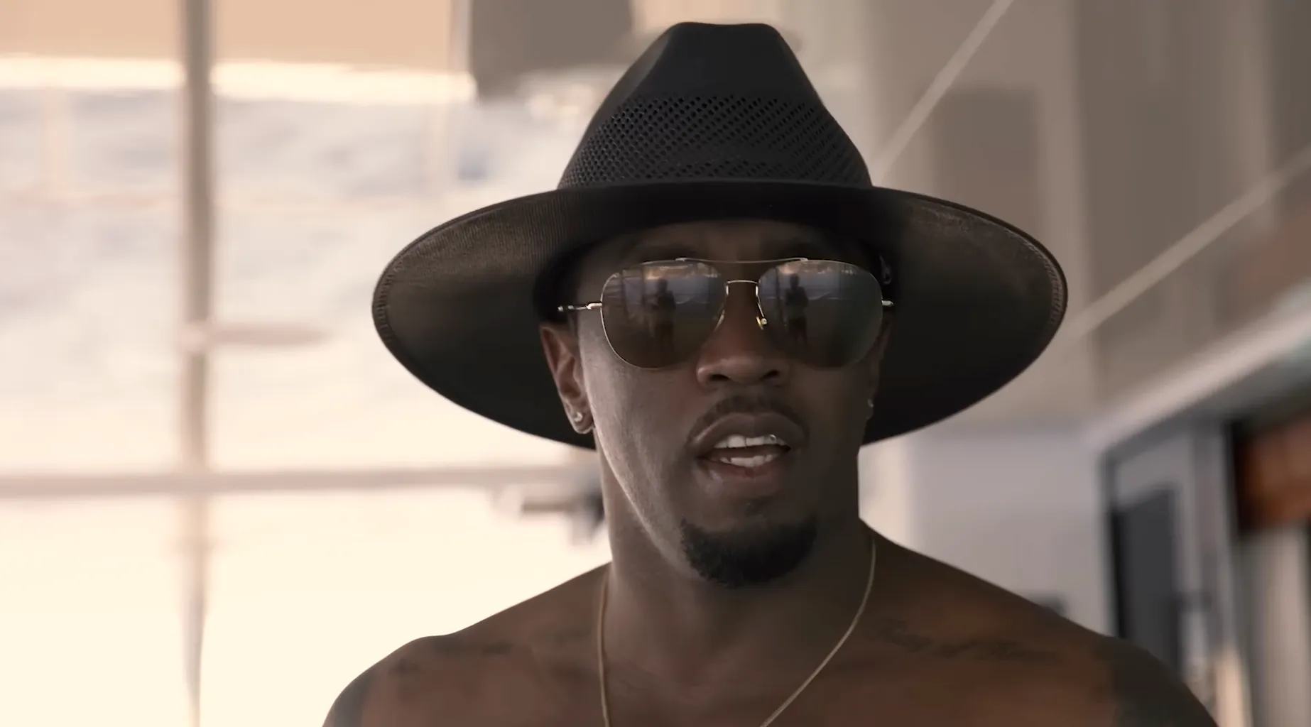 Diddy aangeklaagd voor het misbruiken van een zestienjarige babysitter