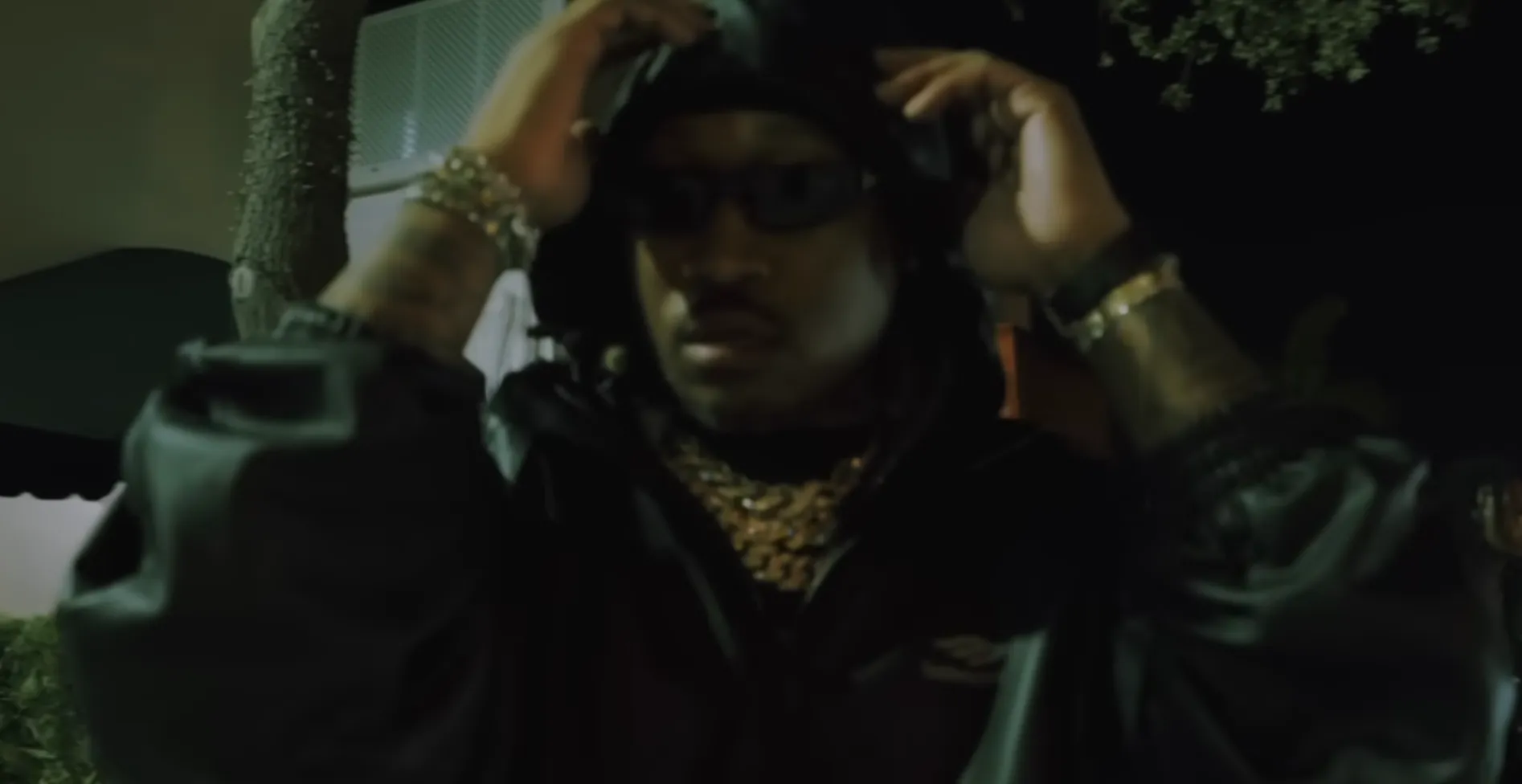Future houdt zijn voet op het gas en dropt SKI video