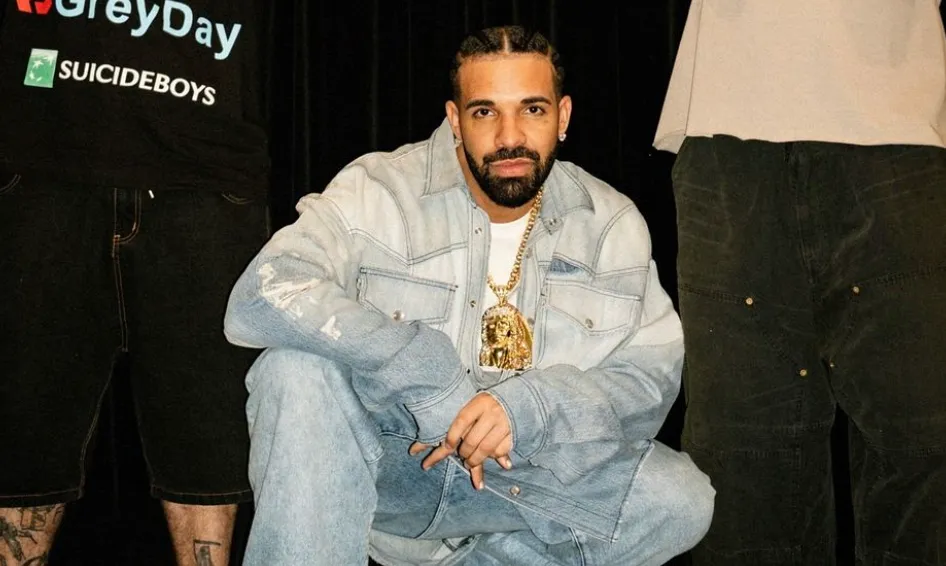 Populaire online winkel Fashion Nova maakt Drake belachelijk met BBL Drizzy Halloween outfit