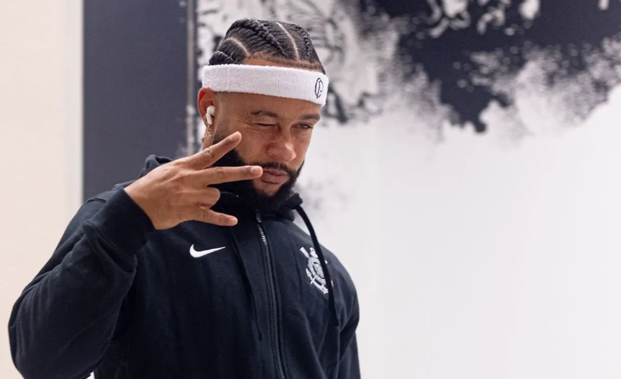 Memphis Depay neemt sportieve revanche nadat beschamende beelden viral gingen