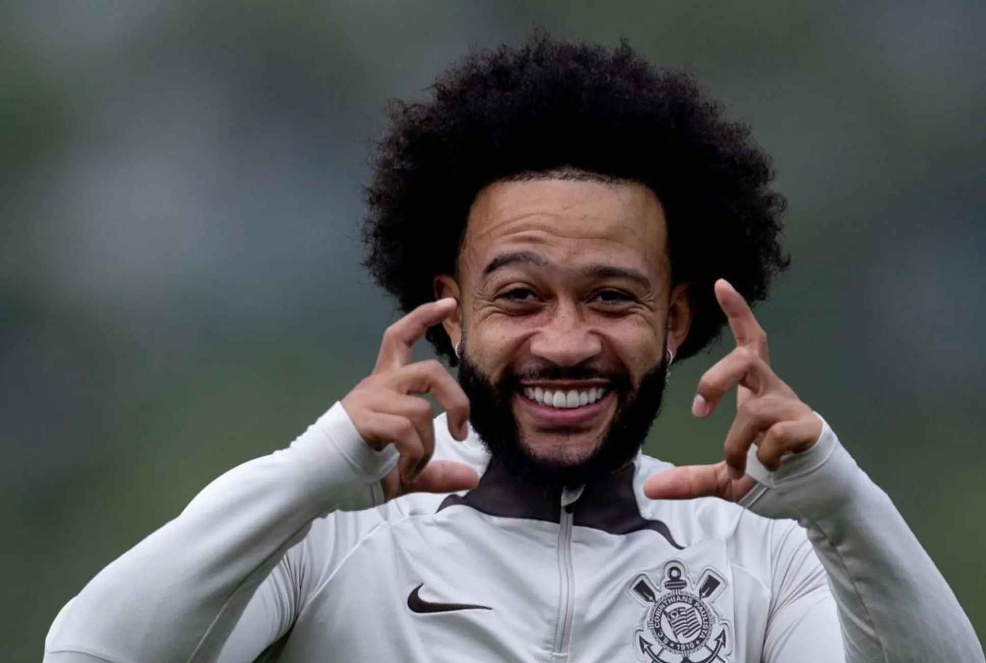 Opmerkelijk nieuws uit Brazilië: Nieuwe club Memphis Depay moet mogelijk contract opzeggen