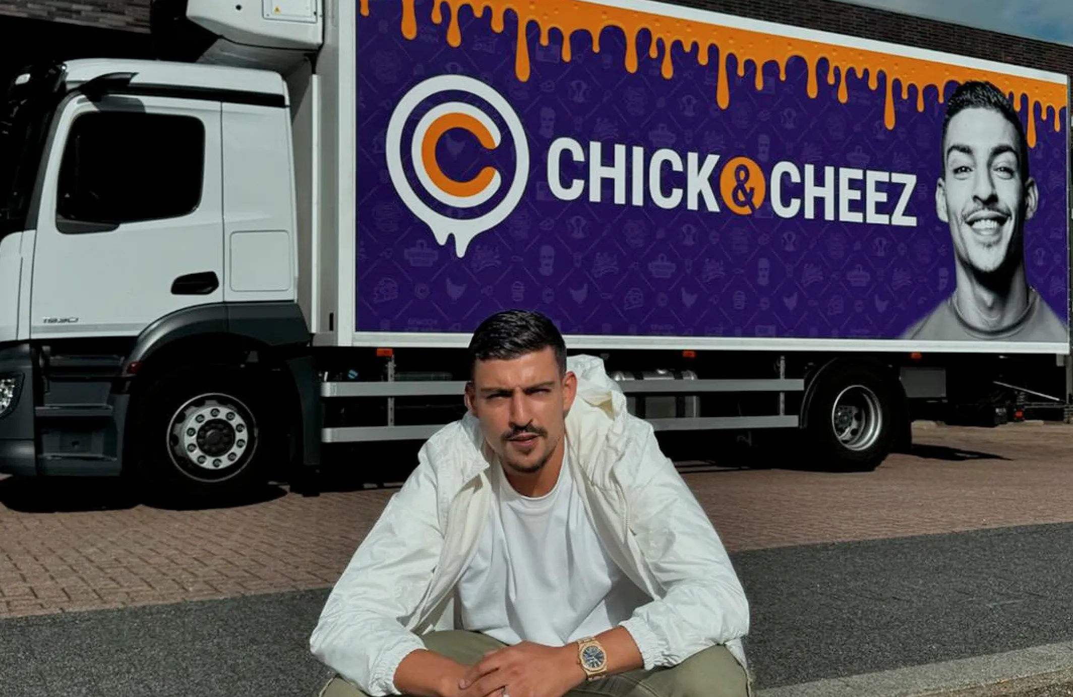 Door succesvolle lancering en extreme drukte moet Boef enkele filialen ‘Chick and Cheez’ eerder sluiten: "Het is ontploft"