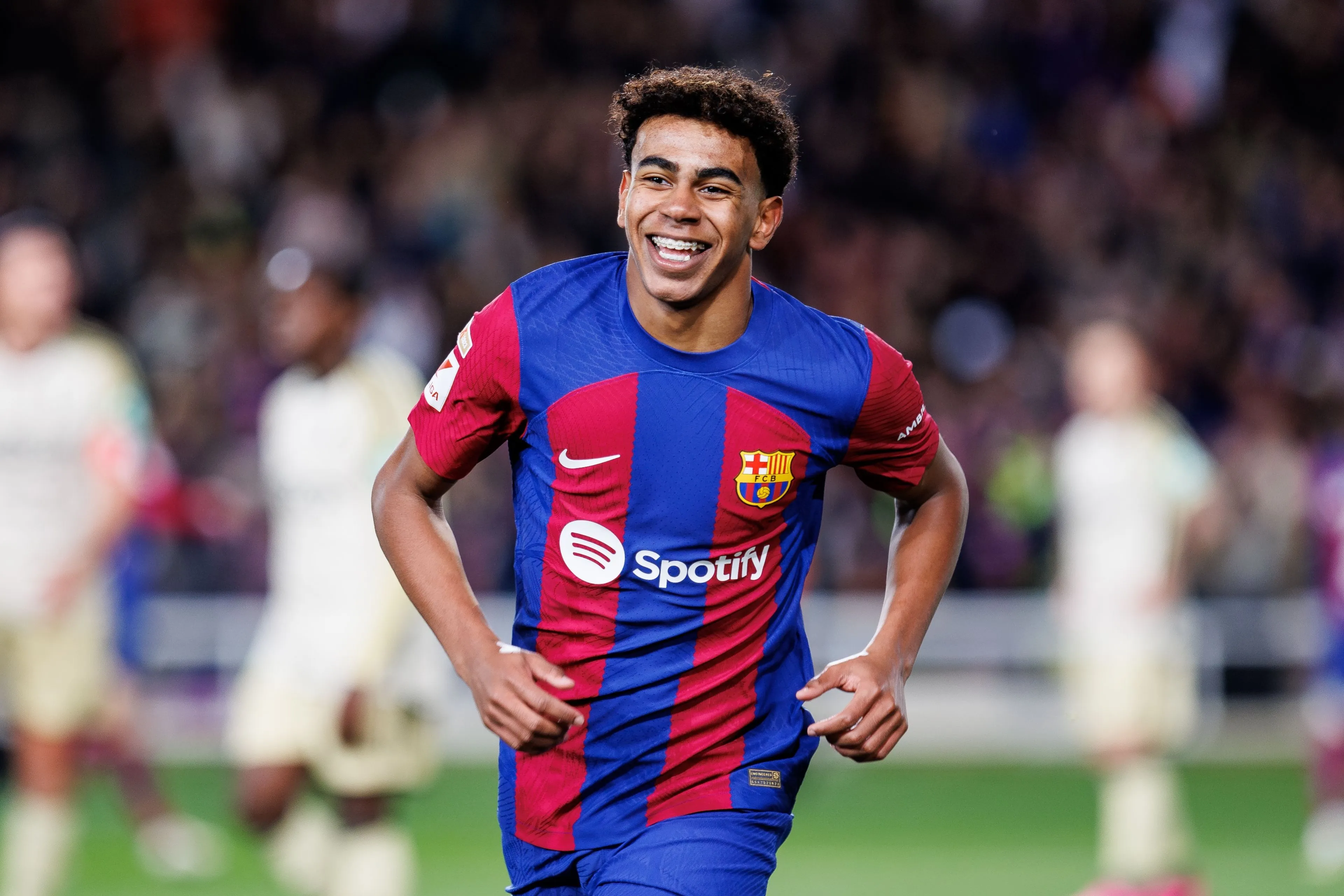 PSG wil van Lamine Yamal de nieuwe Neymar maken, 17-jarige voetballer moet een miljard euro kosten