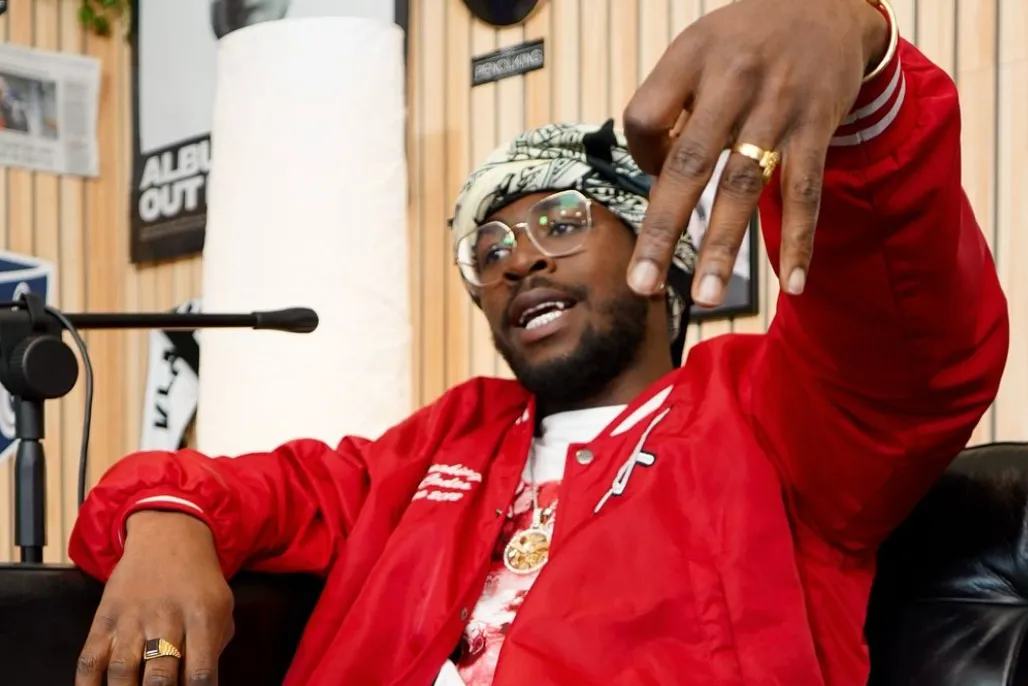 Leafs blikt terug op Rotterdamse rapper die bij hem op het podium klom om een Ajax-shirt: "Trek je shirt uit"
