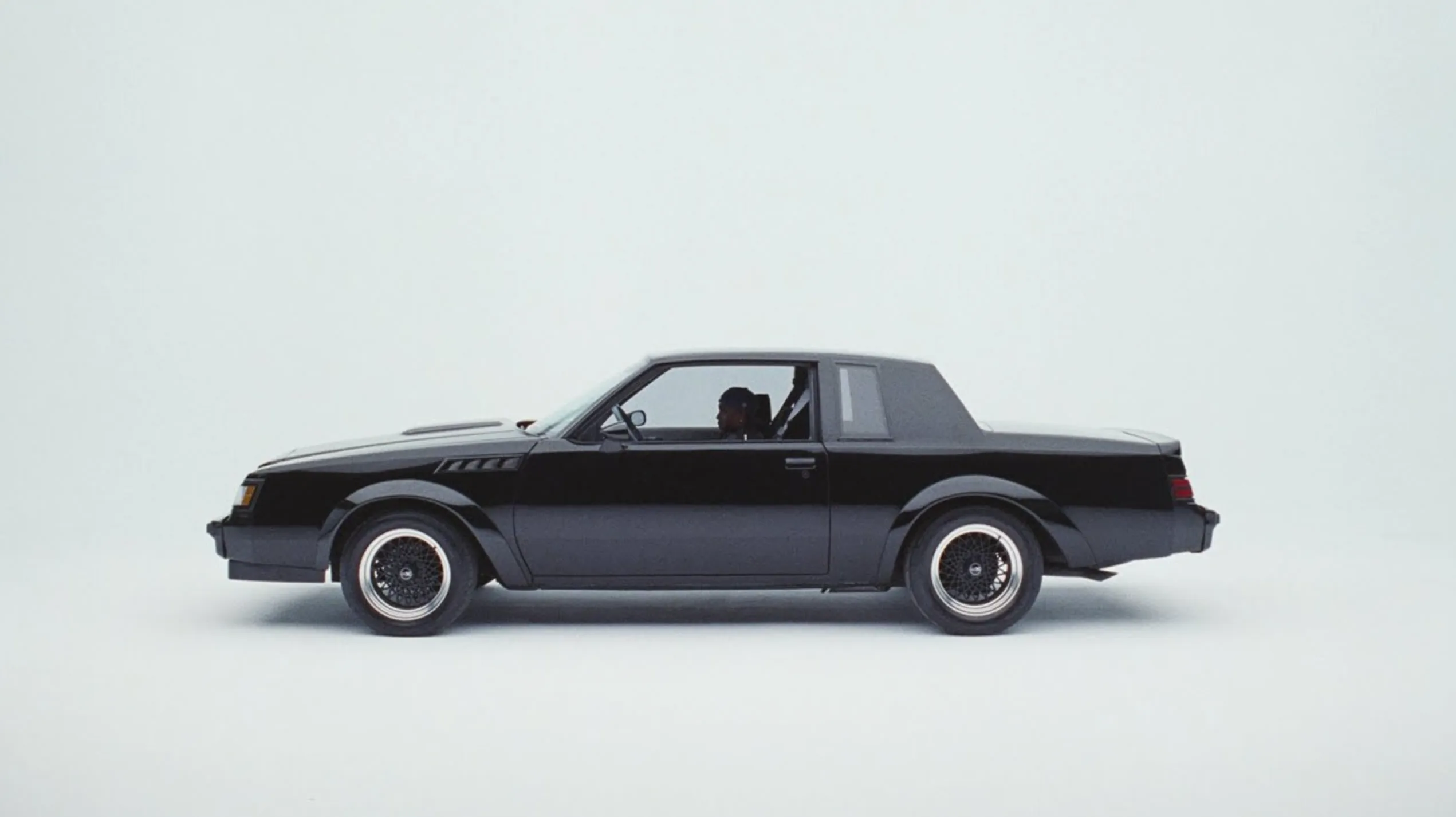 Kendrick Lamar is terug en dropt uit het niets nieuw album GNX