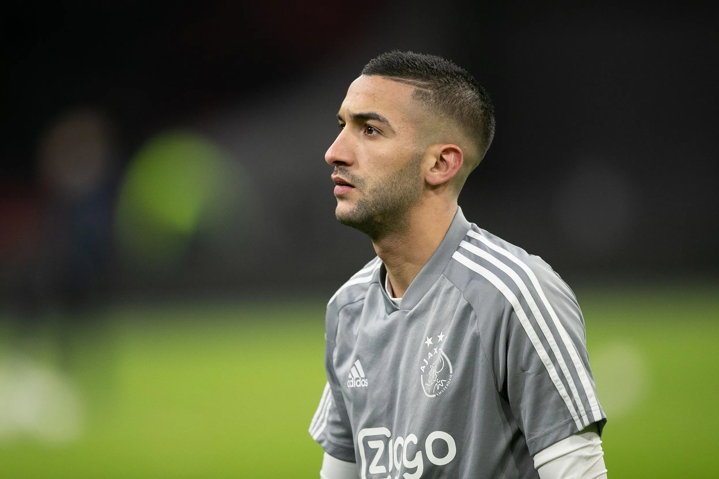 Ziyech spreekt zich uit over gewelddadige Maccabi Tel Aviv hooligans, oud-PSV'er Zahavi noemt hem "Stupid terror supporter"