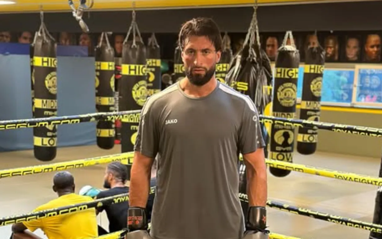 Jamal Ben Saddik staat op het punt om terug te keren in de ring: "Ik hoop in 2025 wereldkampioen te worden"