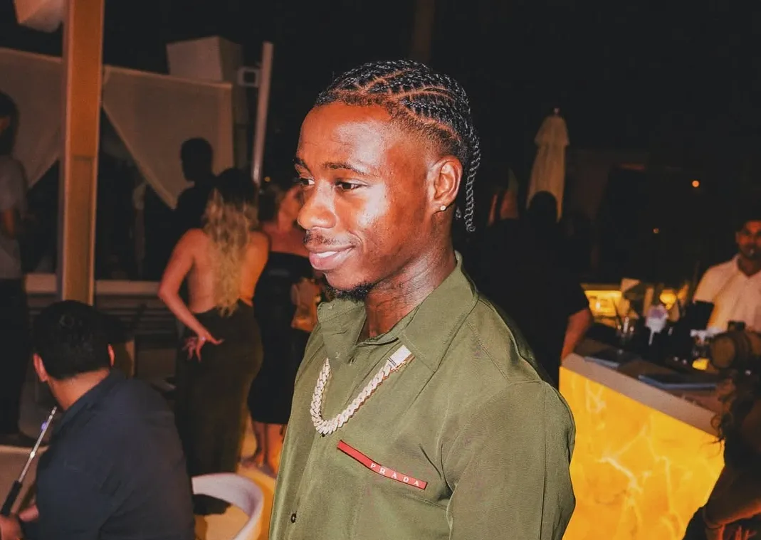 Quincy Promes laat weten zijn naam te hebben veranderd naar Mohammed in nieuwe track Vloek met Fatah: "QP is verleden tijd"