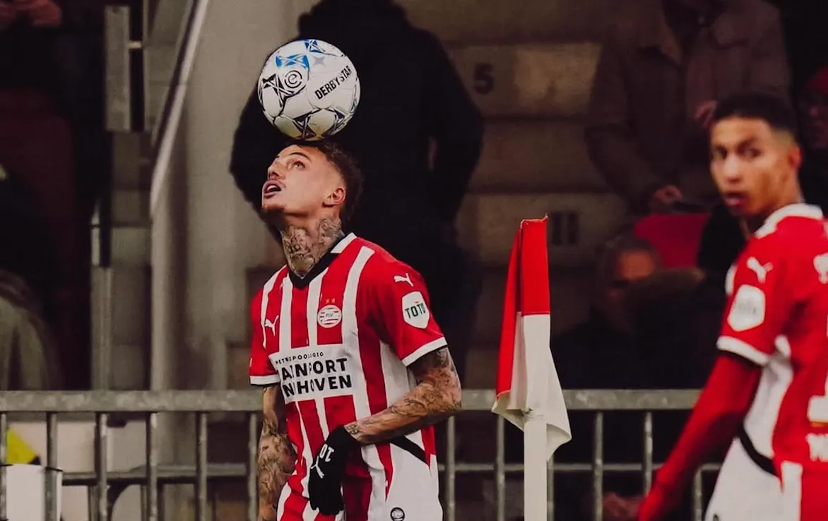 Noa Lang viert overwinning op Feyenoord met preview van zijn nieuwe track