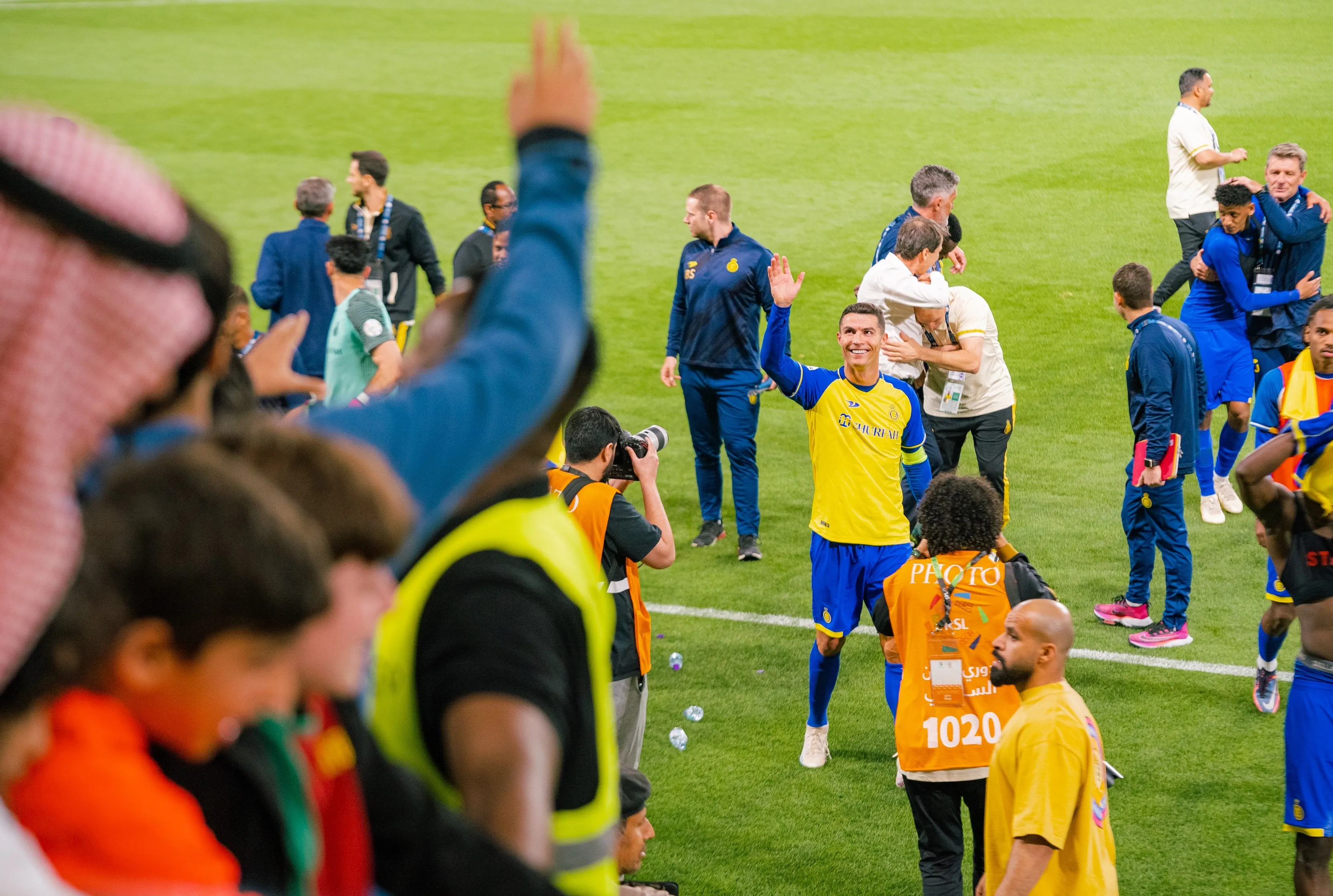 Cristiano Ronaldo flipt nadat wereldgoal in de blessure tijd wordt afgekeurd