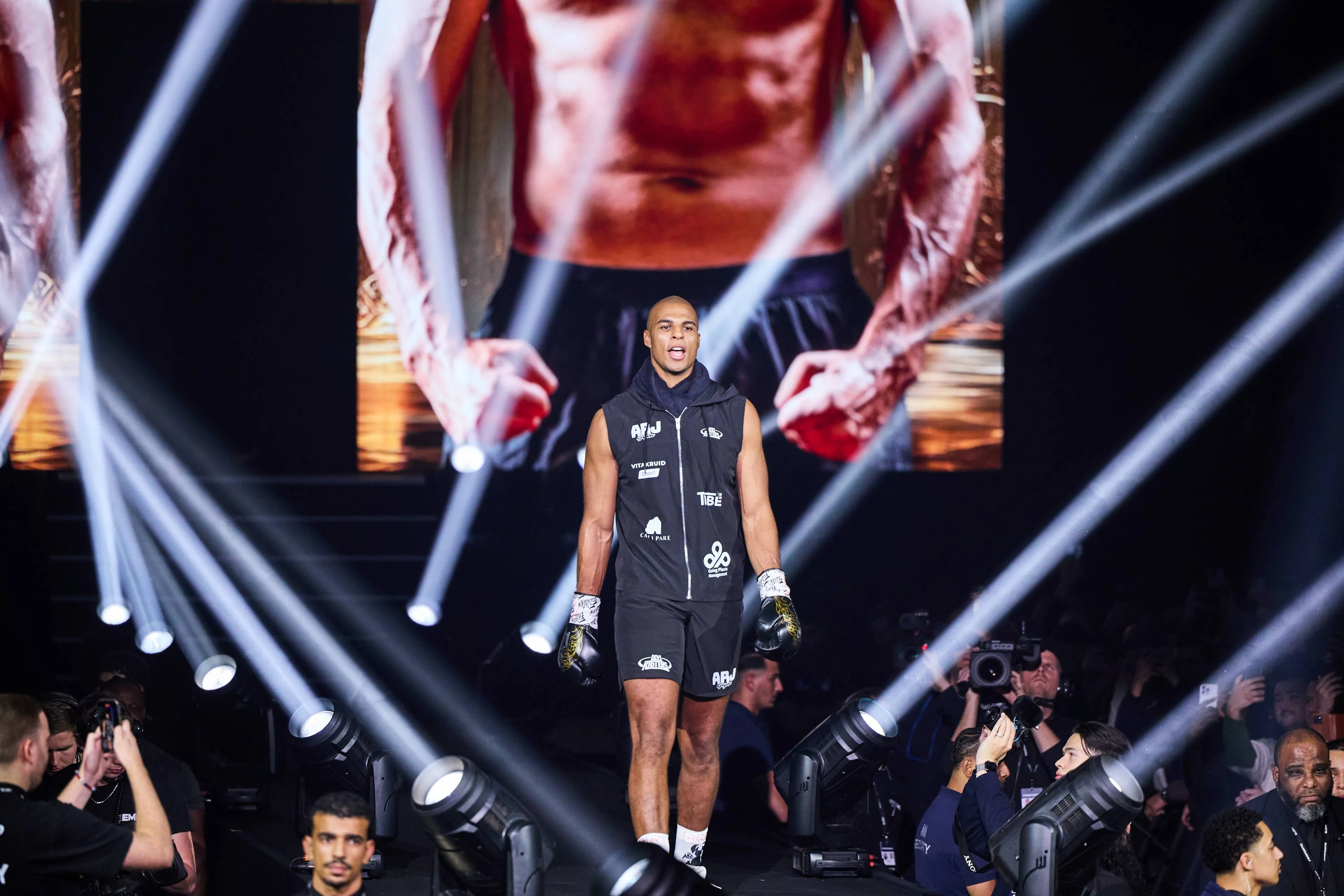 01 glory rico vs levi maurice 010