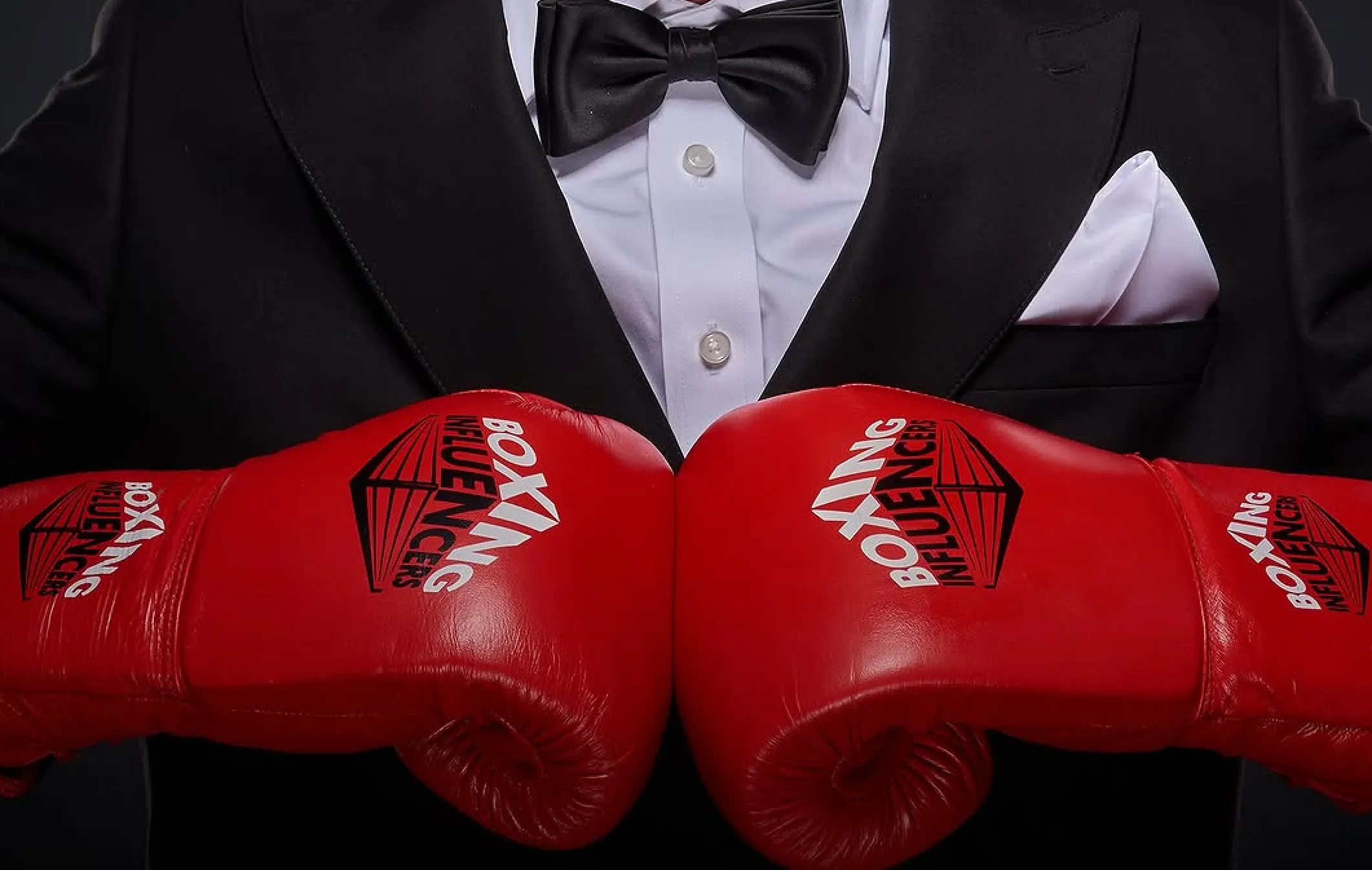 Na veel geruchten maakt Boxing Influencers de eerste deelnemer bekend: "Hij komt om te slopen"
