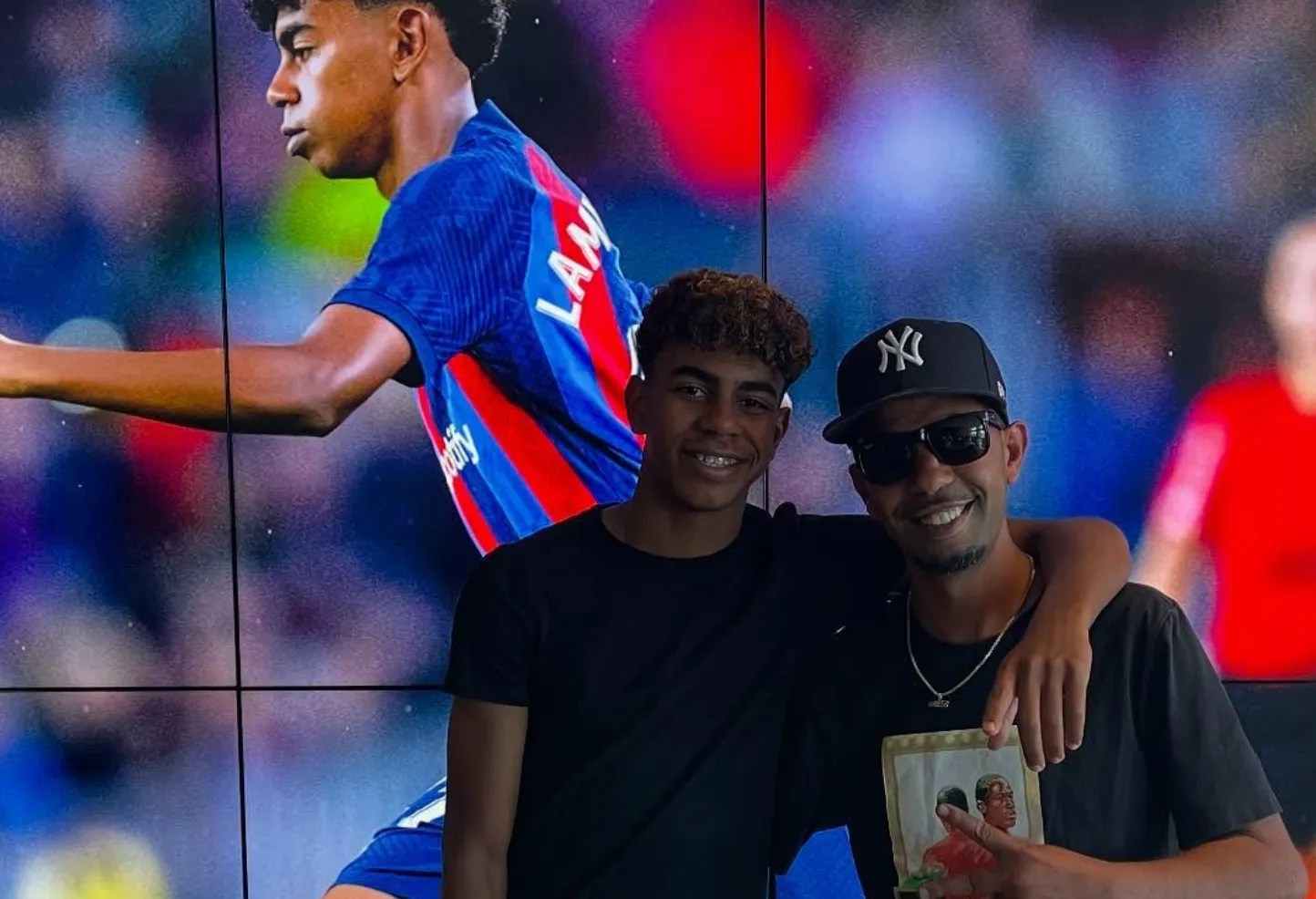 Beelden van vader Lamine Yamal in Real Madrid shirt gaan viral, Barcelona fans reageren
