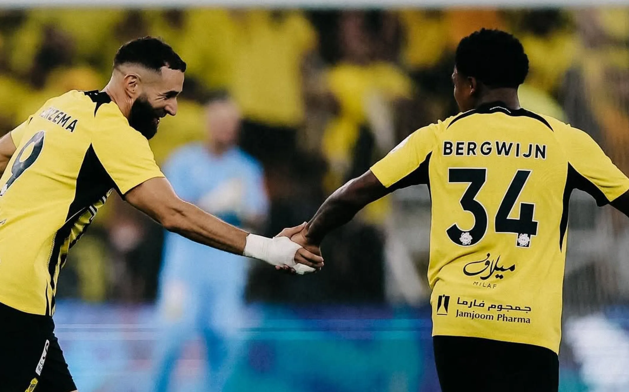 Steven Bergwijn blikt terug op eerste ontmoeting met Karim Benzema in Saudi-Arabië: "Ja man, ik ben binnen"