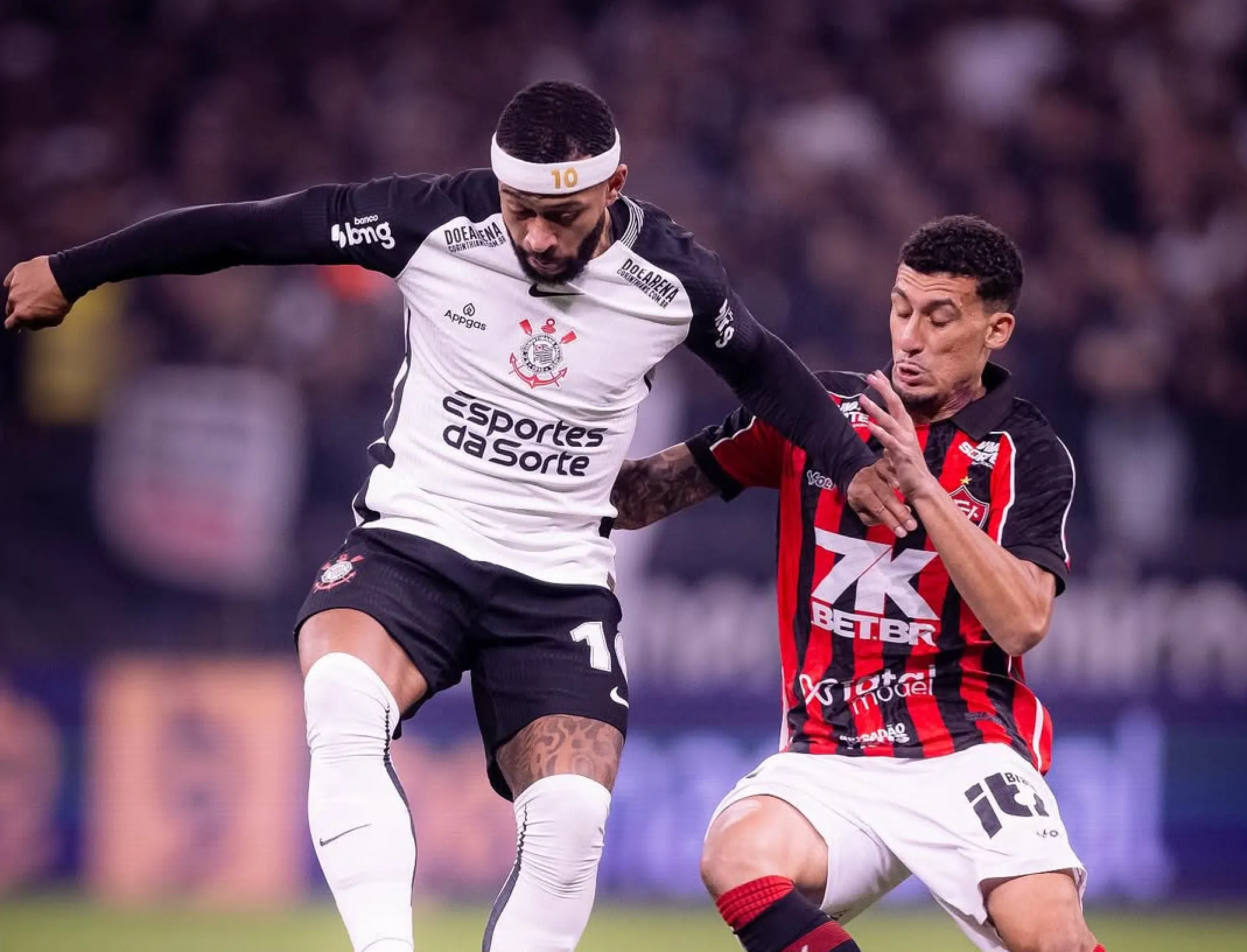 Paniek bij Corinthians: Memphis Depay en club staan lijnrecht tegenover elkaar om niet betaalde bonussen van 1,7 miljoen euro