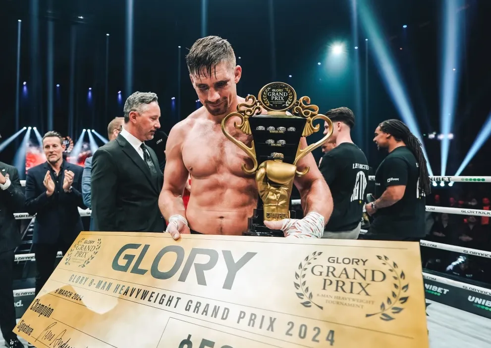 Eigenaar Glory Kickboxing doet één van de machtigste mensen uit de bokswereld een opmerkelijke voorstel op social media