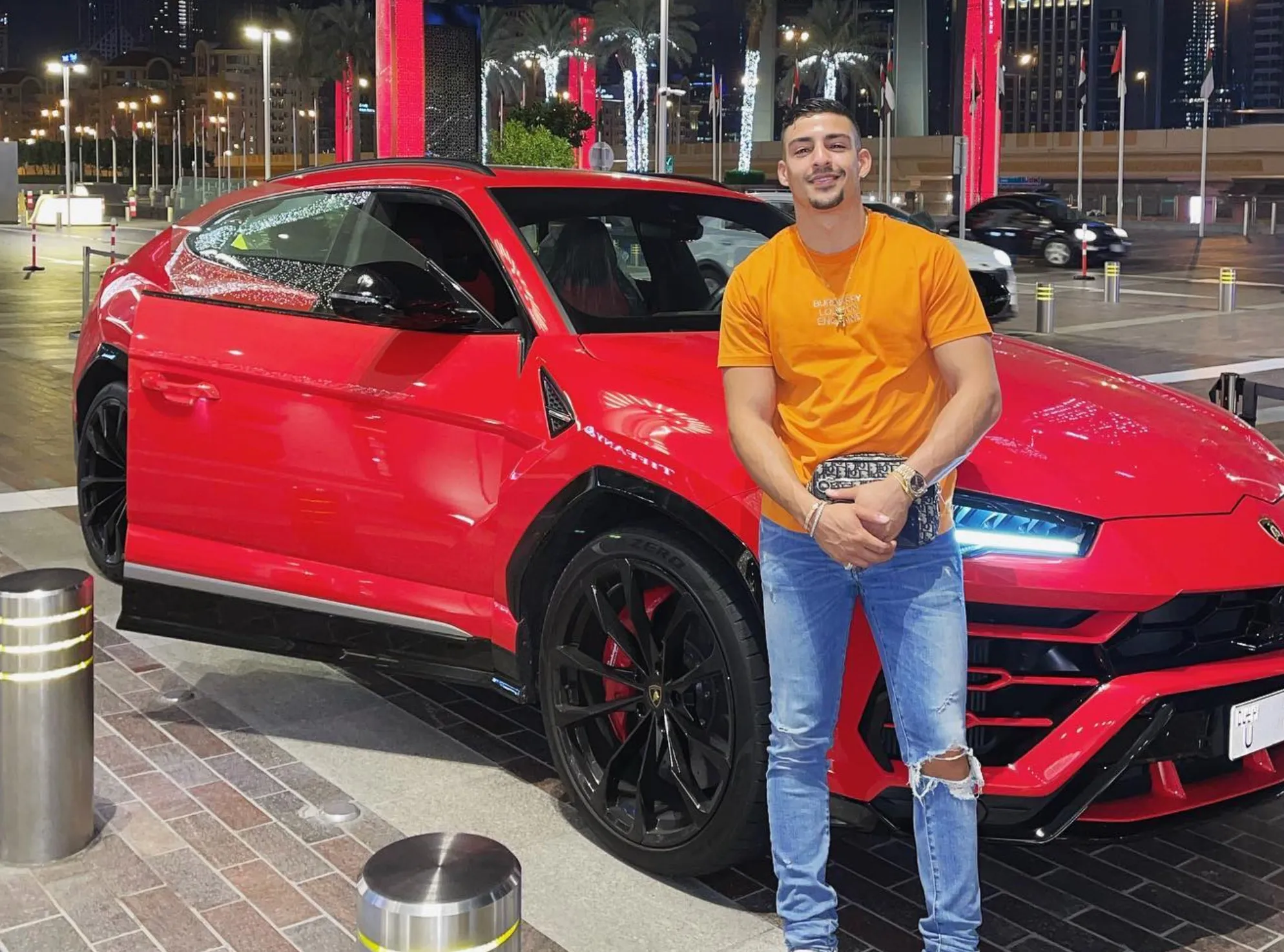 Boef zet fans op verkeerde been met aankoop van twee Lamborghini's: "Voor mij en voor mijn vrouw"
