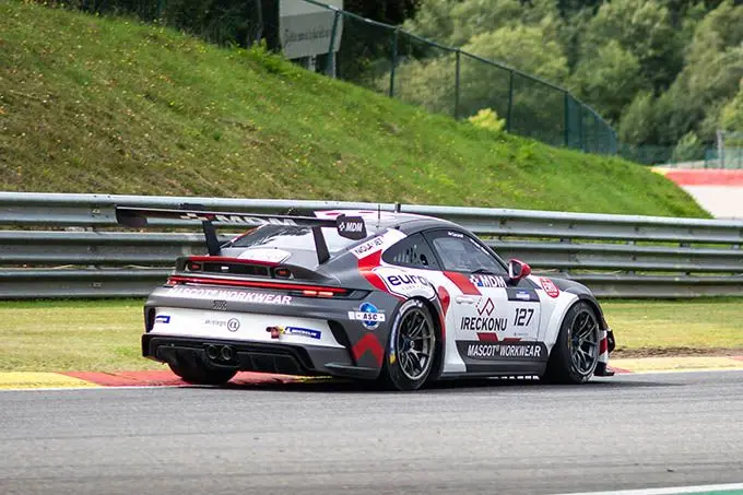 01 porsche corronel 1