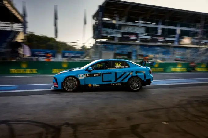 lynk co cyan racing 2
