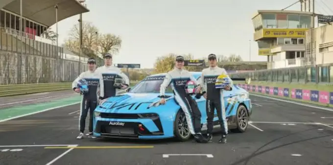 lynk co cyan racing