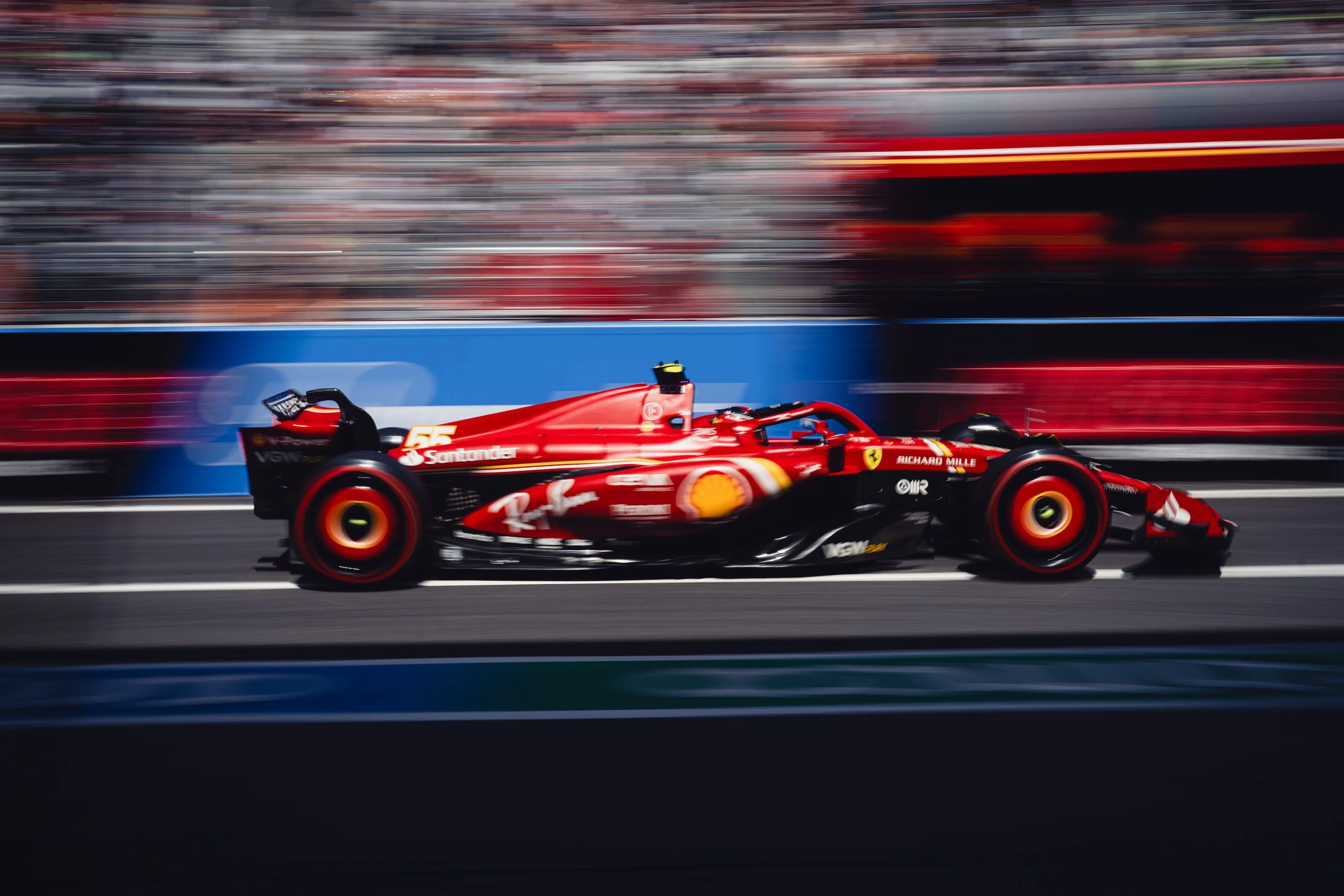 carlos sainz ferrari car33