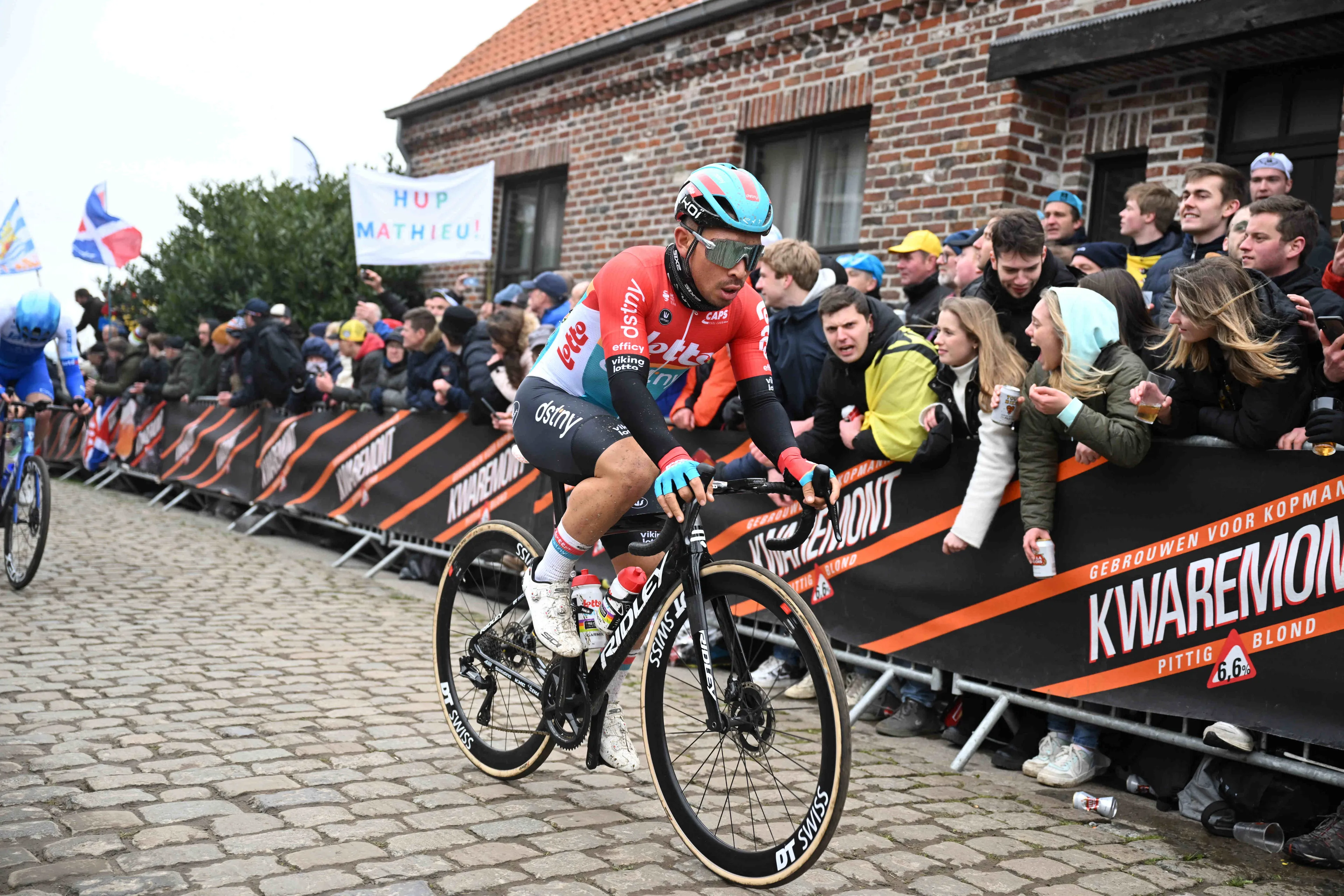 "Er wird sicherlich bei Jayco AlUla Leistung zeigen, daran habe ich nicht den geringsten Zweifel" - Stéphane Heulot ist nach dem öffentlichen Streit mit Caleb Ewan nicht böse