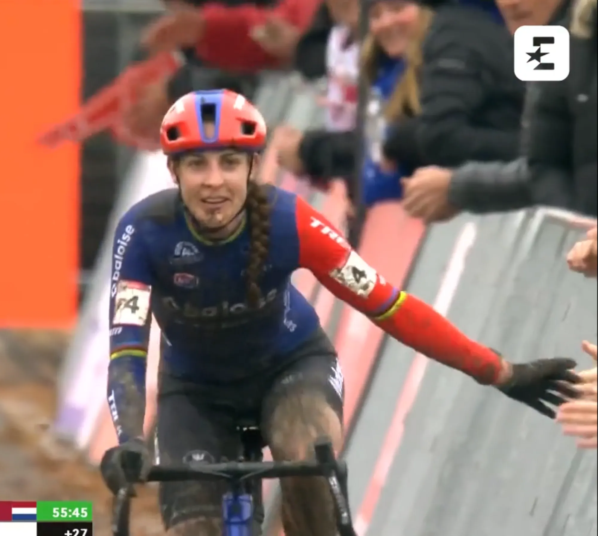 Lucinda Brand holt sich mit einer fehlerfreien Leistung in Dublin den 50. Elite-Cyclocross-Sieg, Alvarado und Bäckstedt komplettieren das Podium