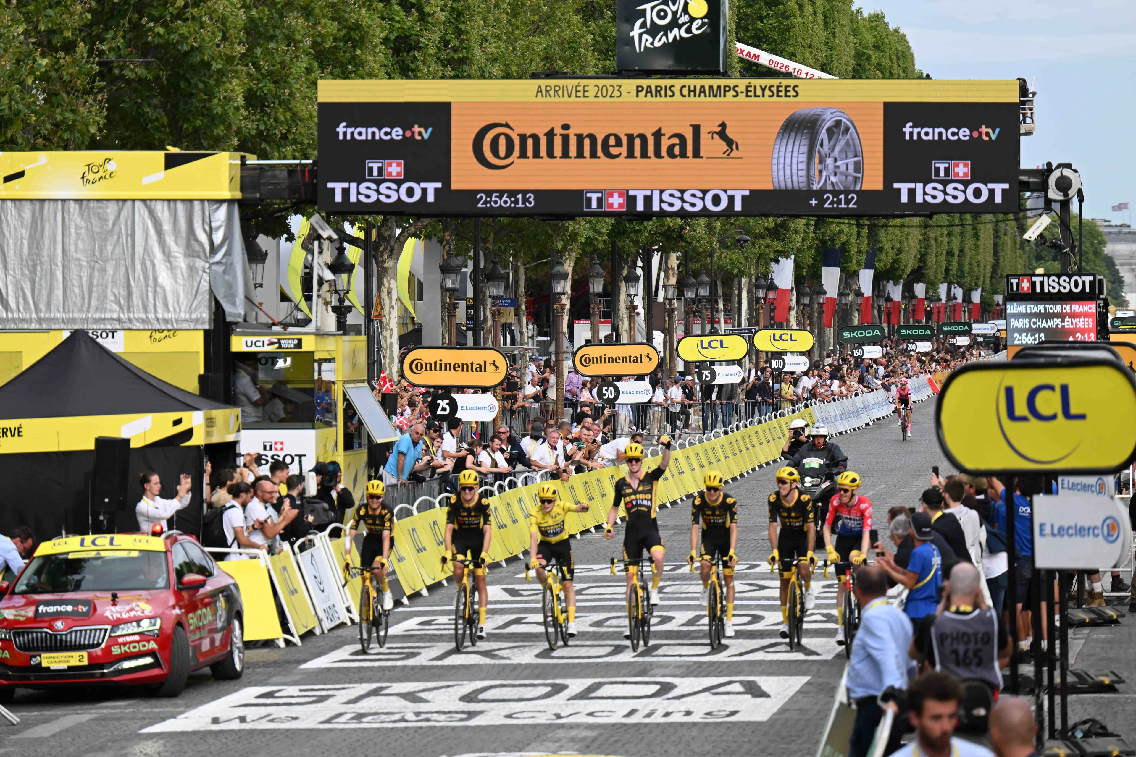 Richard Plugge, CEO von Jumbo-Visma, spricht über die "Kultur des gelben Trikots" und wie das Team zum Erfolg kam: "2013 habe ich mir das Ziel gesetzt, dass wir das beste Radsportteam der Welt werden"