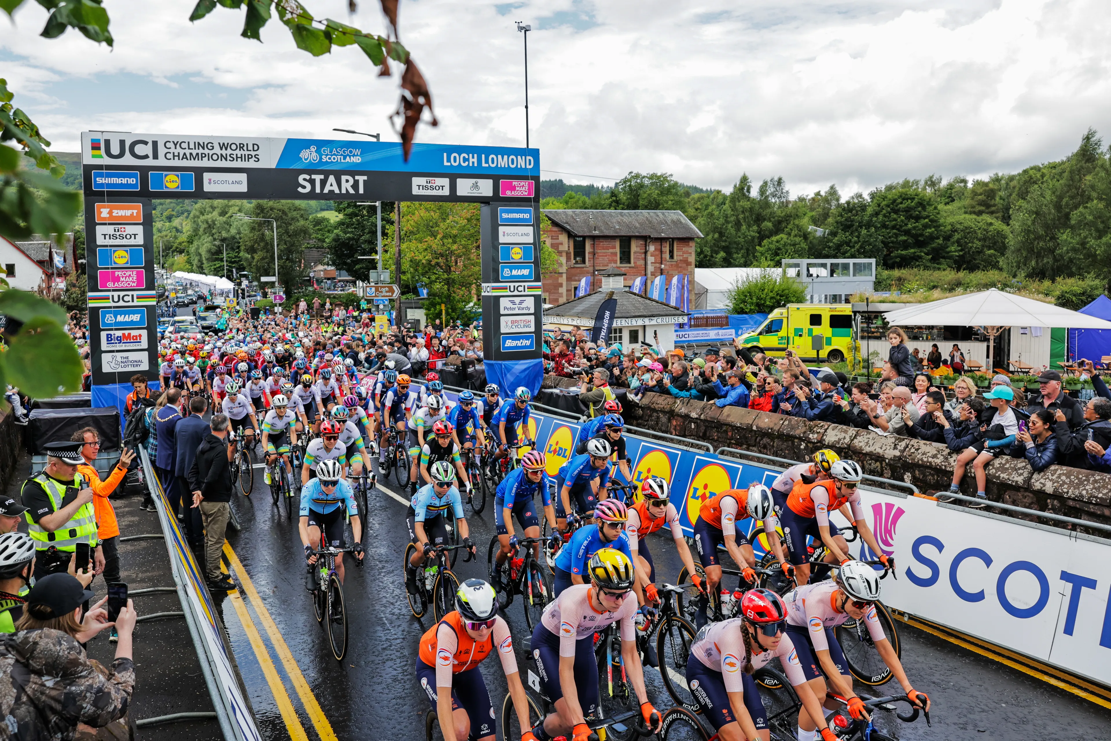 women elite road race start 64d94407832d5 650db45bf290e