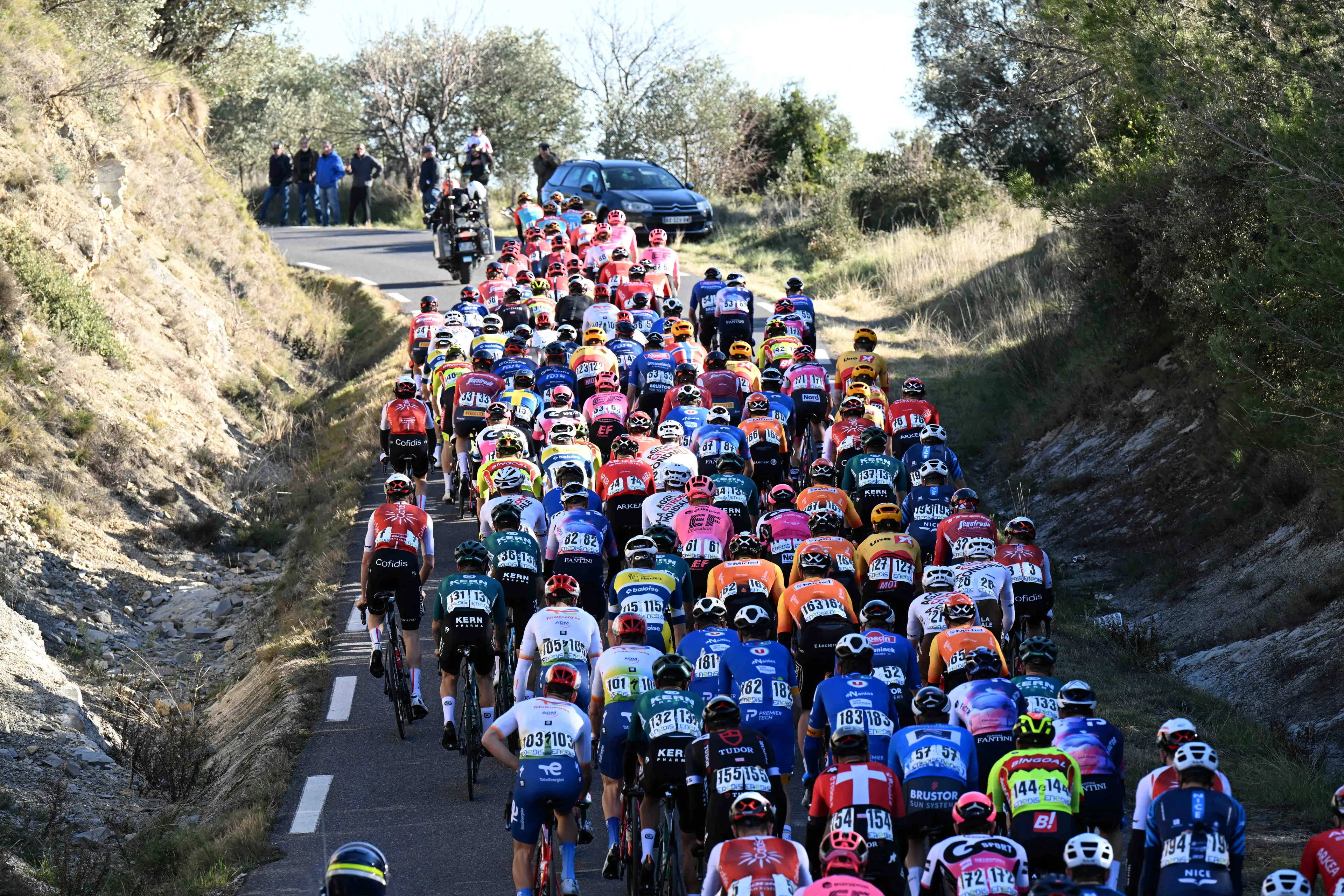 EILMELDUNG--Etappe 1 des Etoile de Bessèges wegen massiver Bauernproteste abgesagt