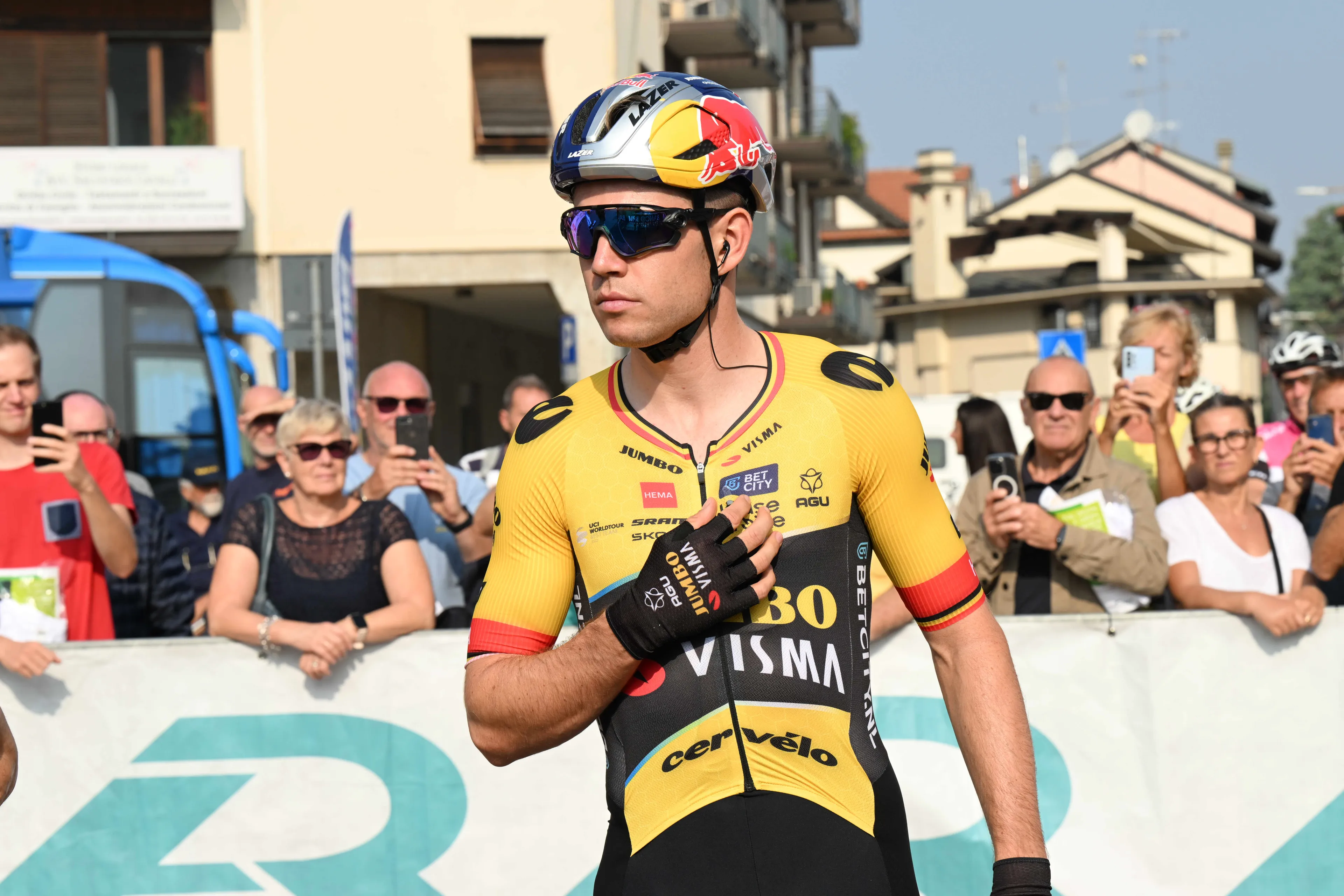 La E3 Saxo Classic entschuldigt sich nach der kontroversen LGBTQ/Wout van Aert-Karikatur, die in ihren sozialen Medien gepostet wurde